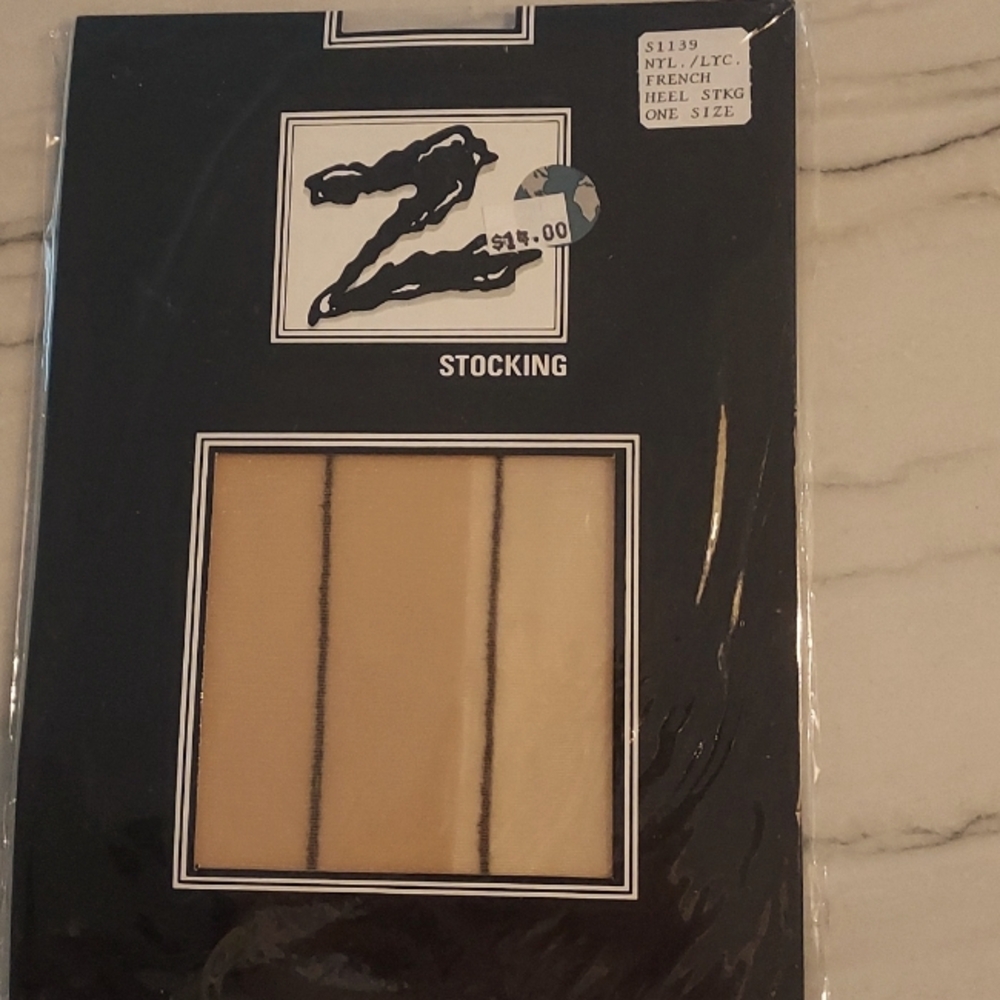VINTAGE Z INTERNATIONAL SEAMED STOCKINGS